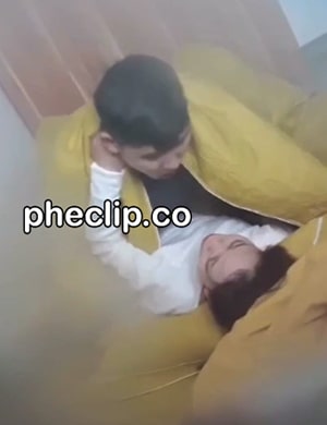 Quay Lén Học Sinh Địt Nhau Trong Quán Trà Sữa Sex Việt Mới Nhất