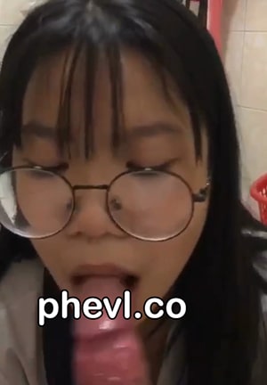 Anh Trai Dụ Em Gái Bú Cặc Khi Bố Mẹ Vắng Nhà Sex Việt Nam