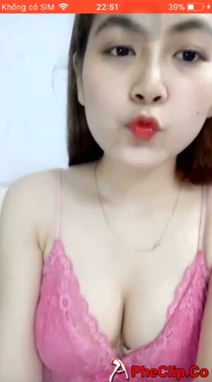 Clip Nóng Trân Trần Bigo Live Show Hàng - Tran Tran Sexy